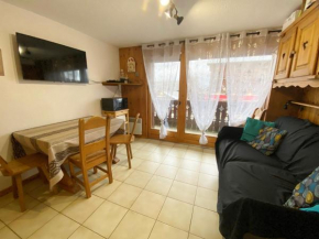 Studio cosy au pied des pistes avec balcon, proche village et commerces, pour 4 personnes - FR-1-412-94